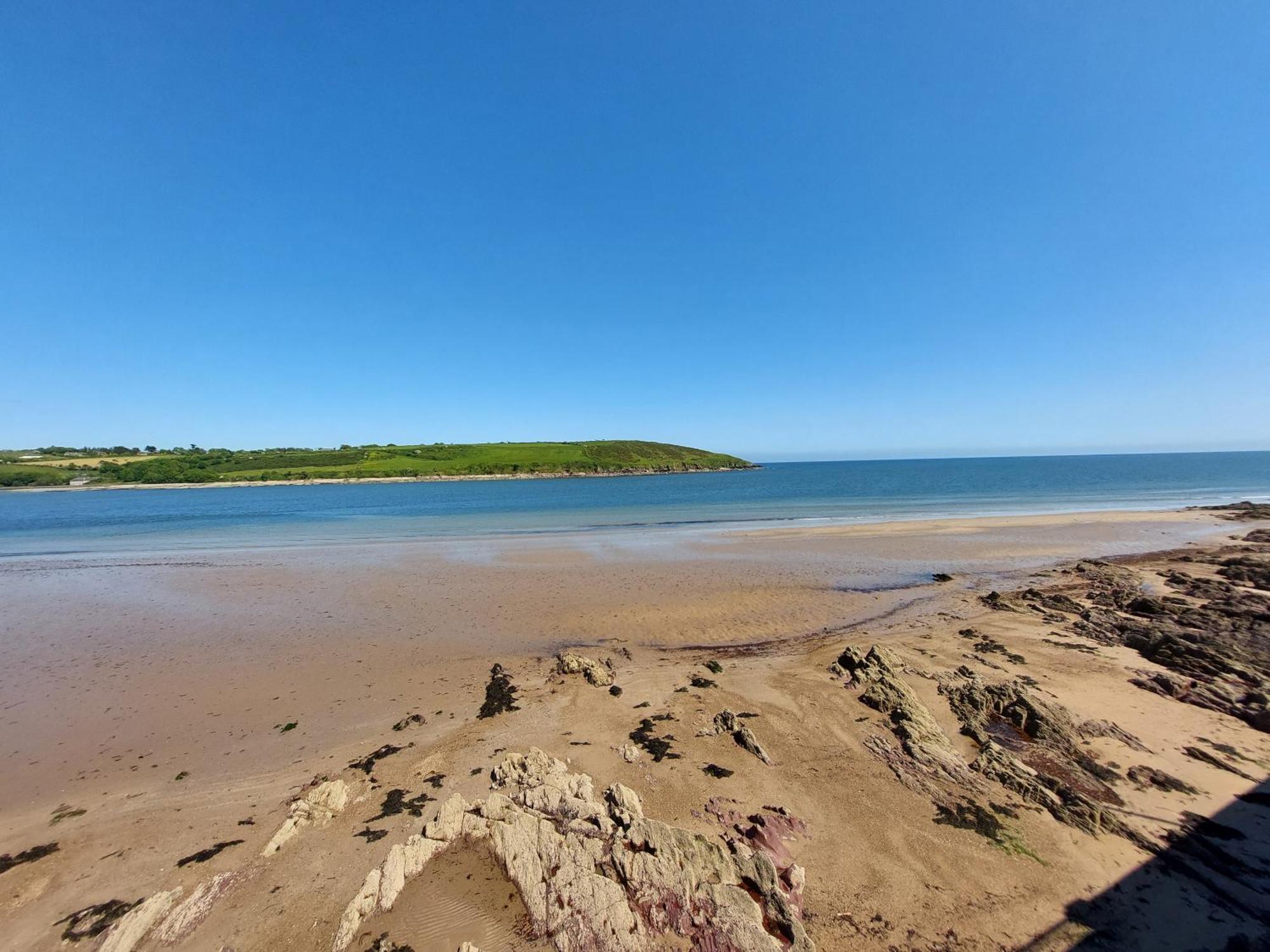 Sea Whispers - My Charming Costal Retreat In Youghal Buitenkant foto
