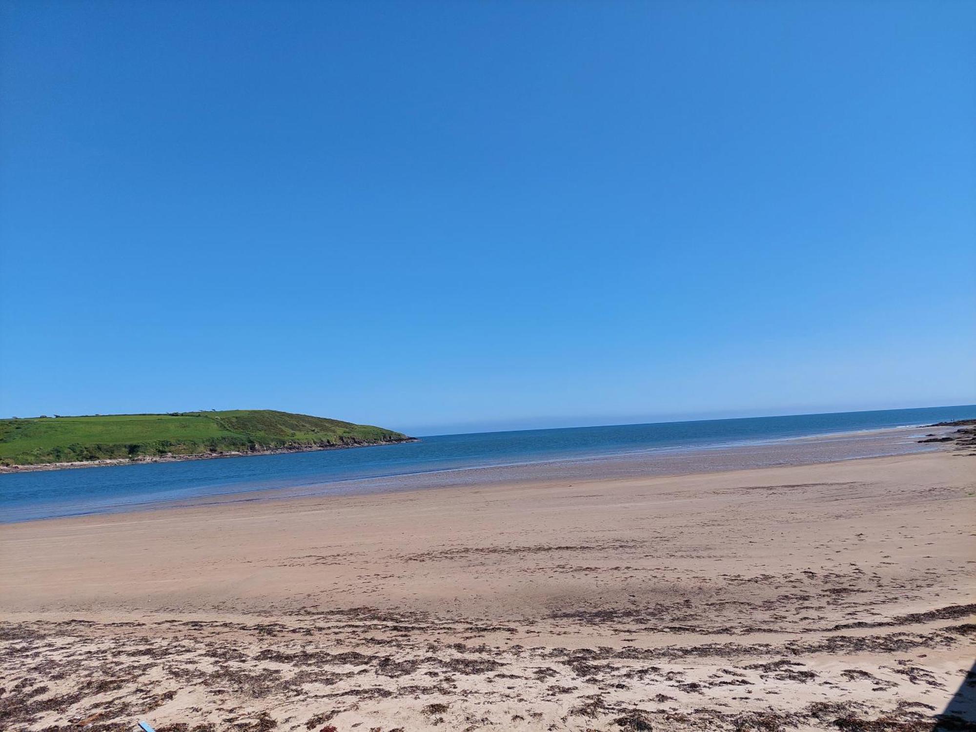 Sea Whispers - My Charming Costal Retreat In Youghal Buitenkant foto