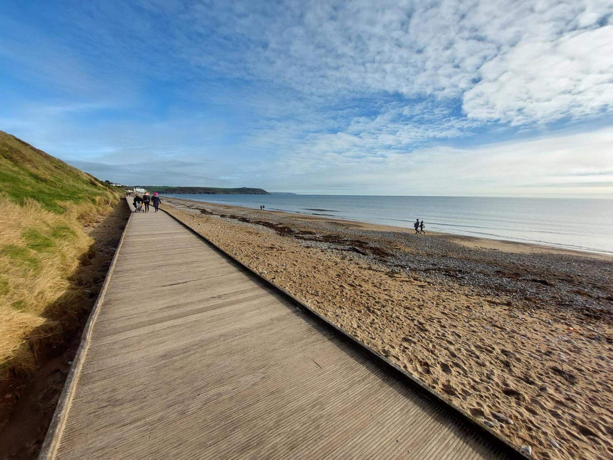 Sea Whispers - My Charming Costal Retreat In Youghal Buitenkant foto