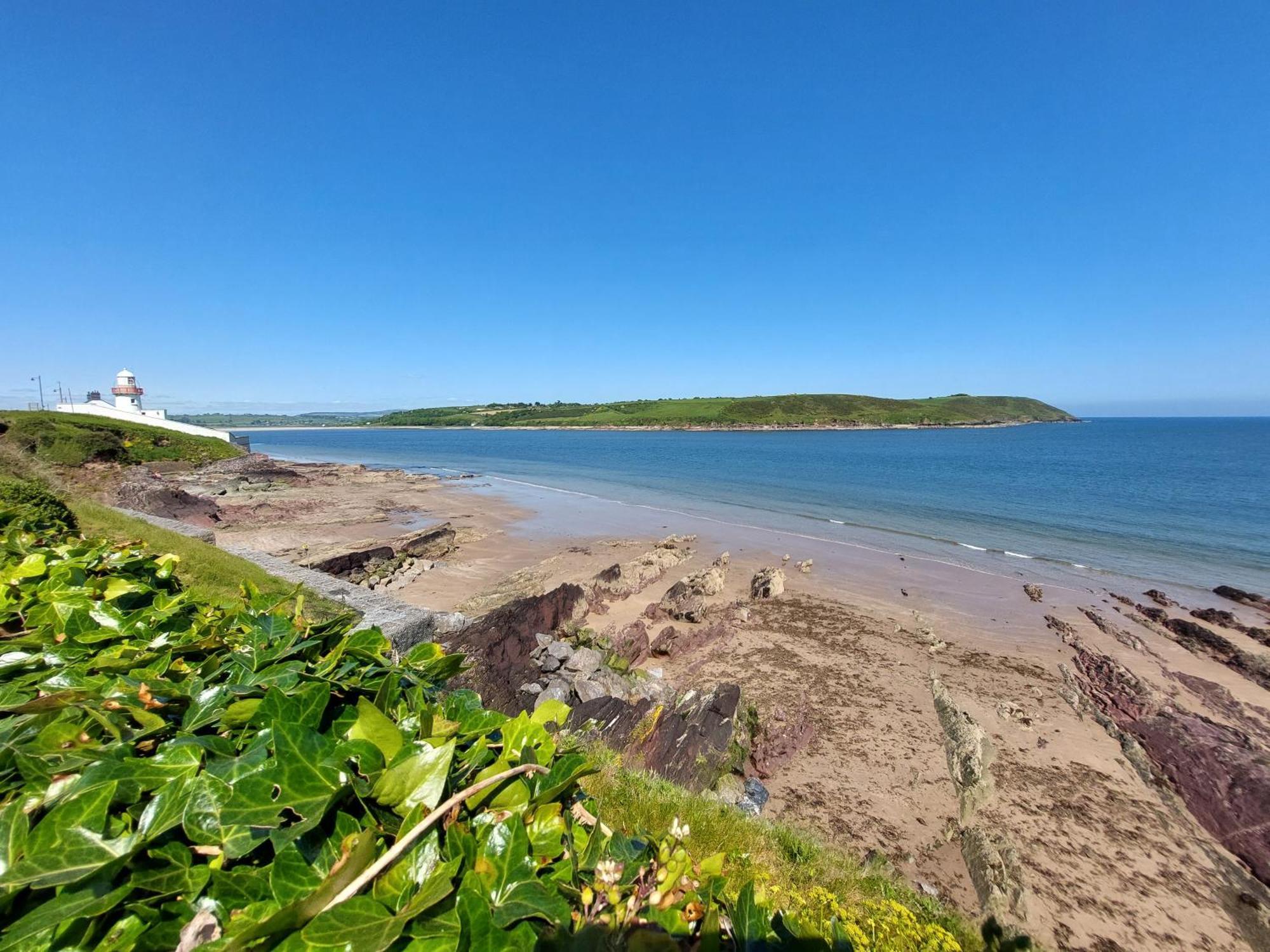 Sea Whispers - My Charming Costal Retreat In Youghal Buitenkant foto