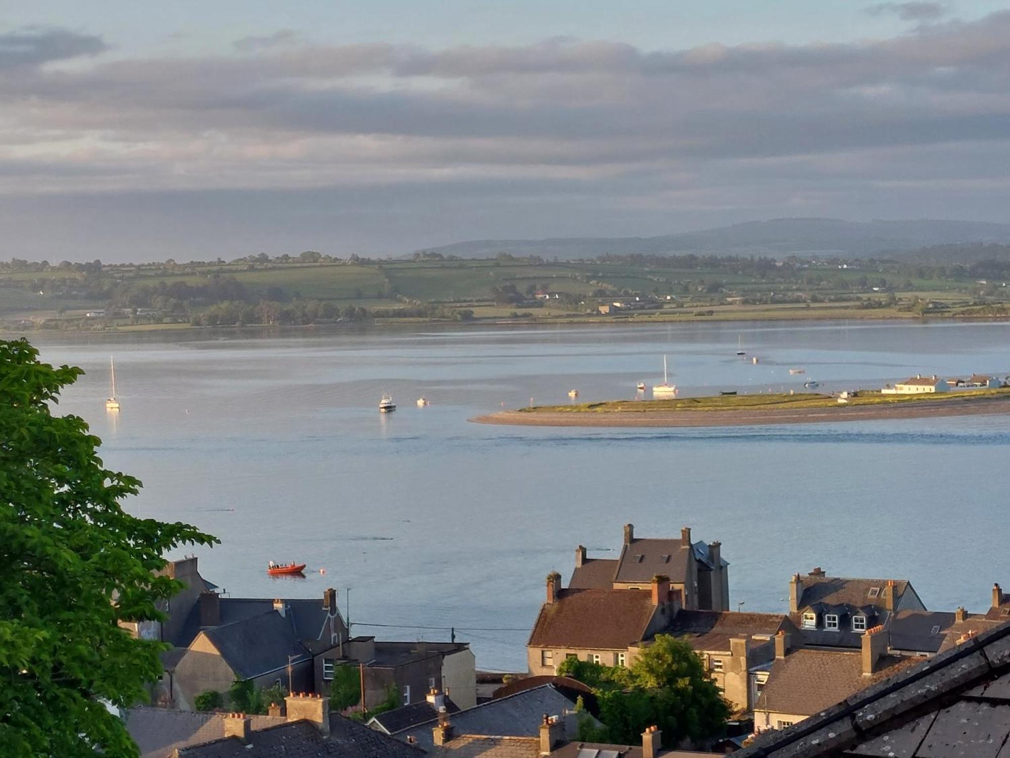 Sea Whispers - My Charming Costal Retreat In Youghal Buitenkant foto