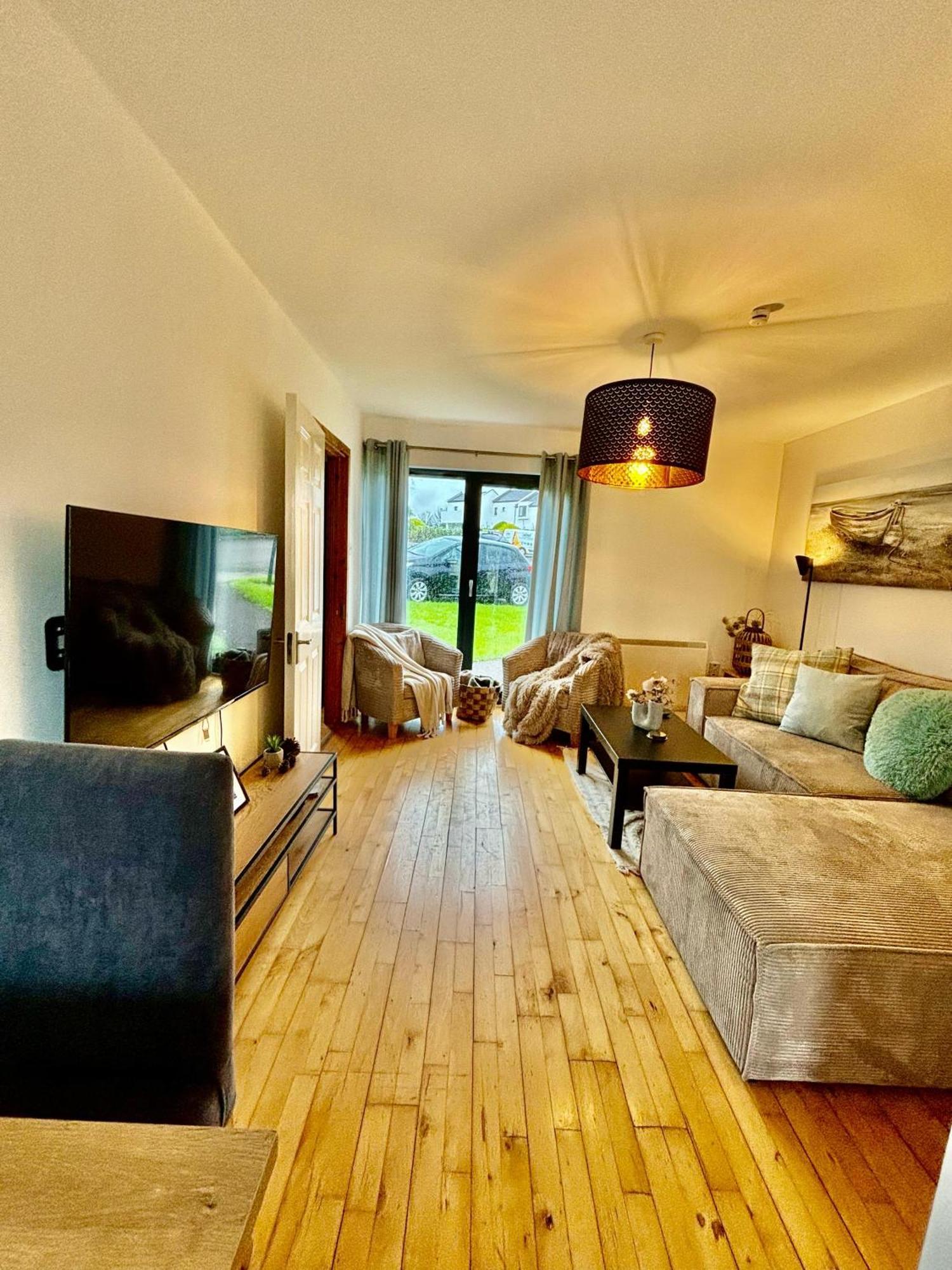 Sea Whispers - My Charming Costal Retreat In Youghal Buitenkant foto